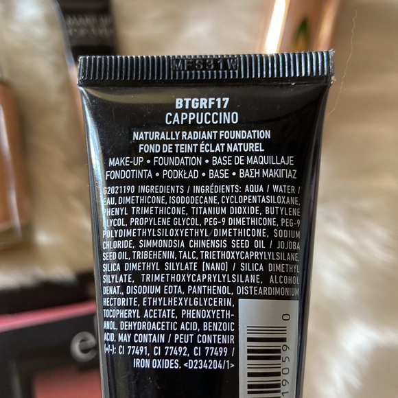 Huge bundle of foundation/contouring/bronzer- mixed brands! - Picture 5 of 12